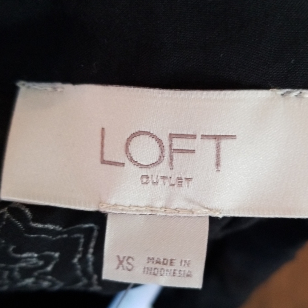 Loft Outlet - Picture 5 of 7